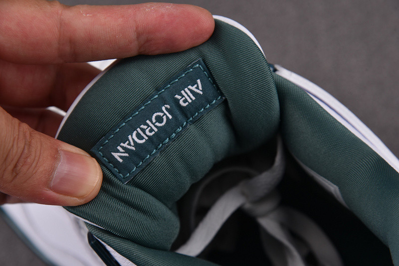 Air Jordan 4 "Oxidized Green" FQ8138-103