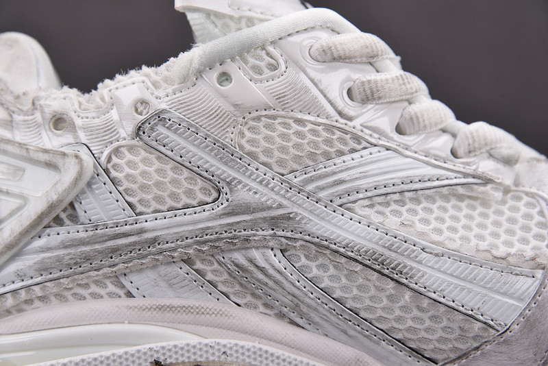 Ba*len*cia*ga runner 656065-w3ra9-9001 (it’s not the same as the previous one!)