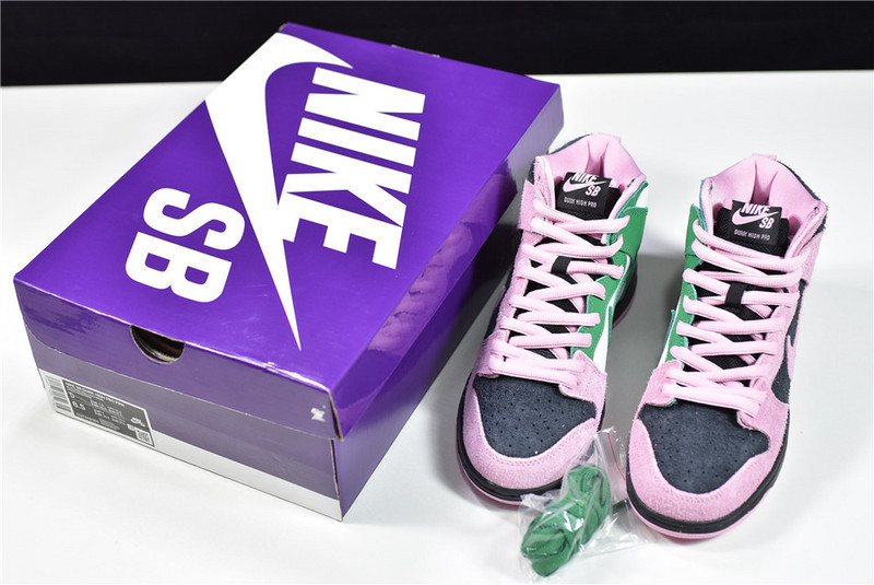 Nike Dunk SB Hi “Invert Celtics” CU7349-001